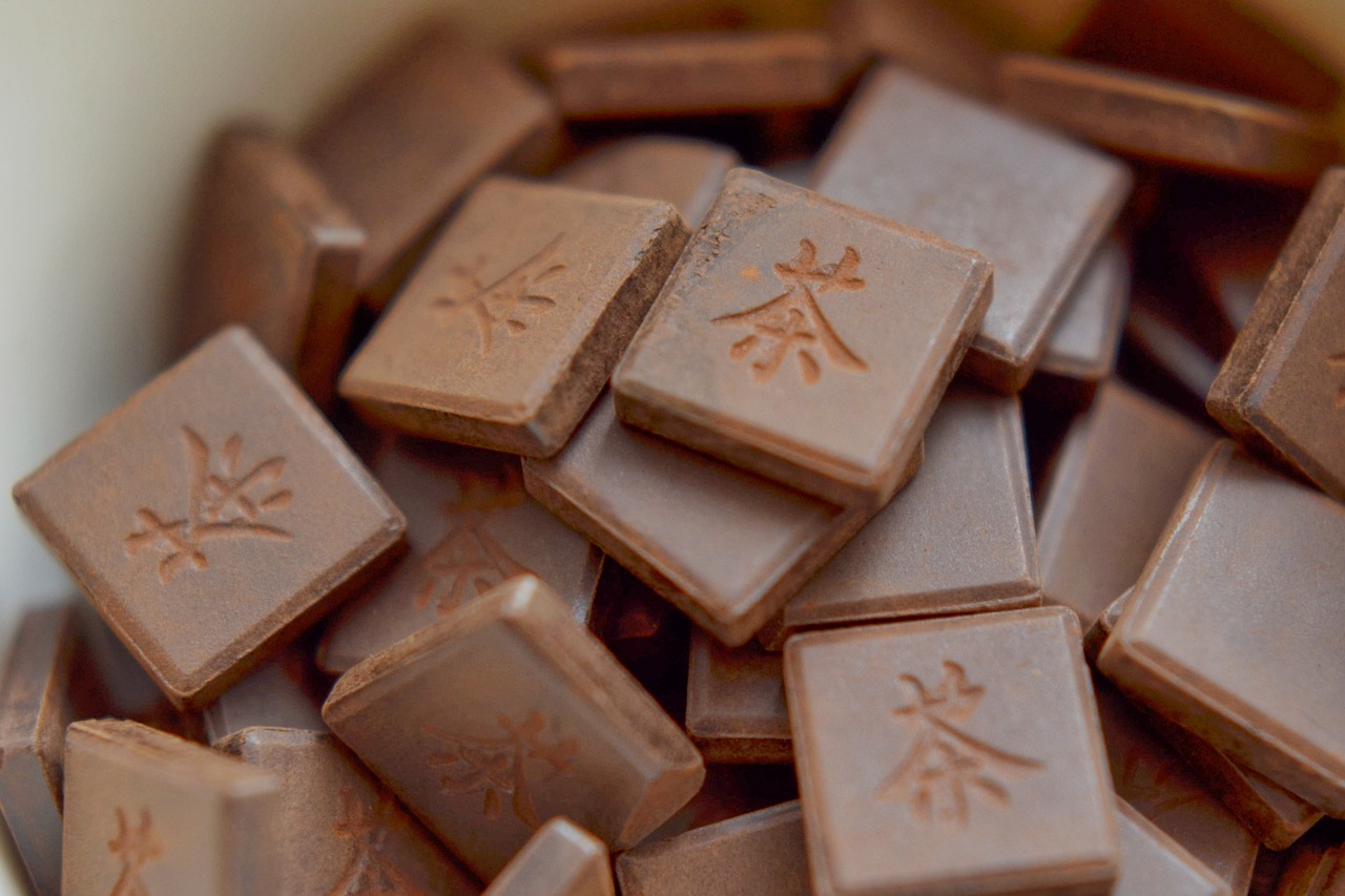 正宗碎銀子茶價格探究，品質(zhì)、市場與價值