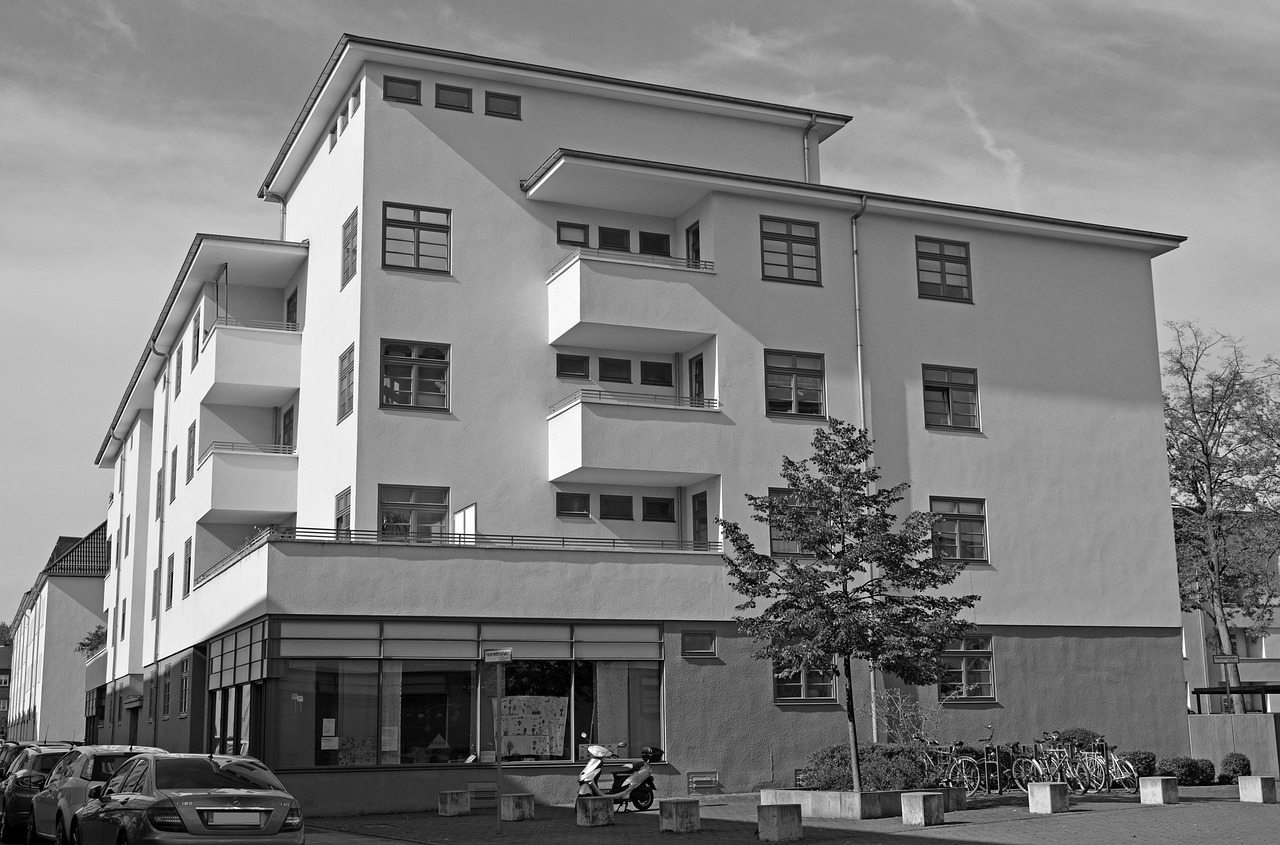 全球油價動態(tài)更新，最新油價新聞及影響因素深度解析