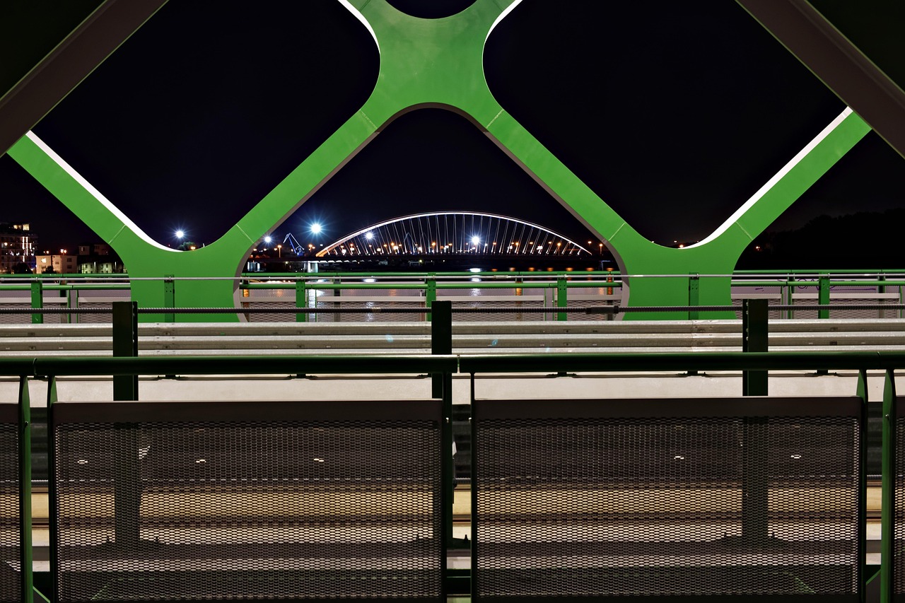 電視屏，連接現(xiàn)實與虛擬世界的橋梁