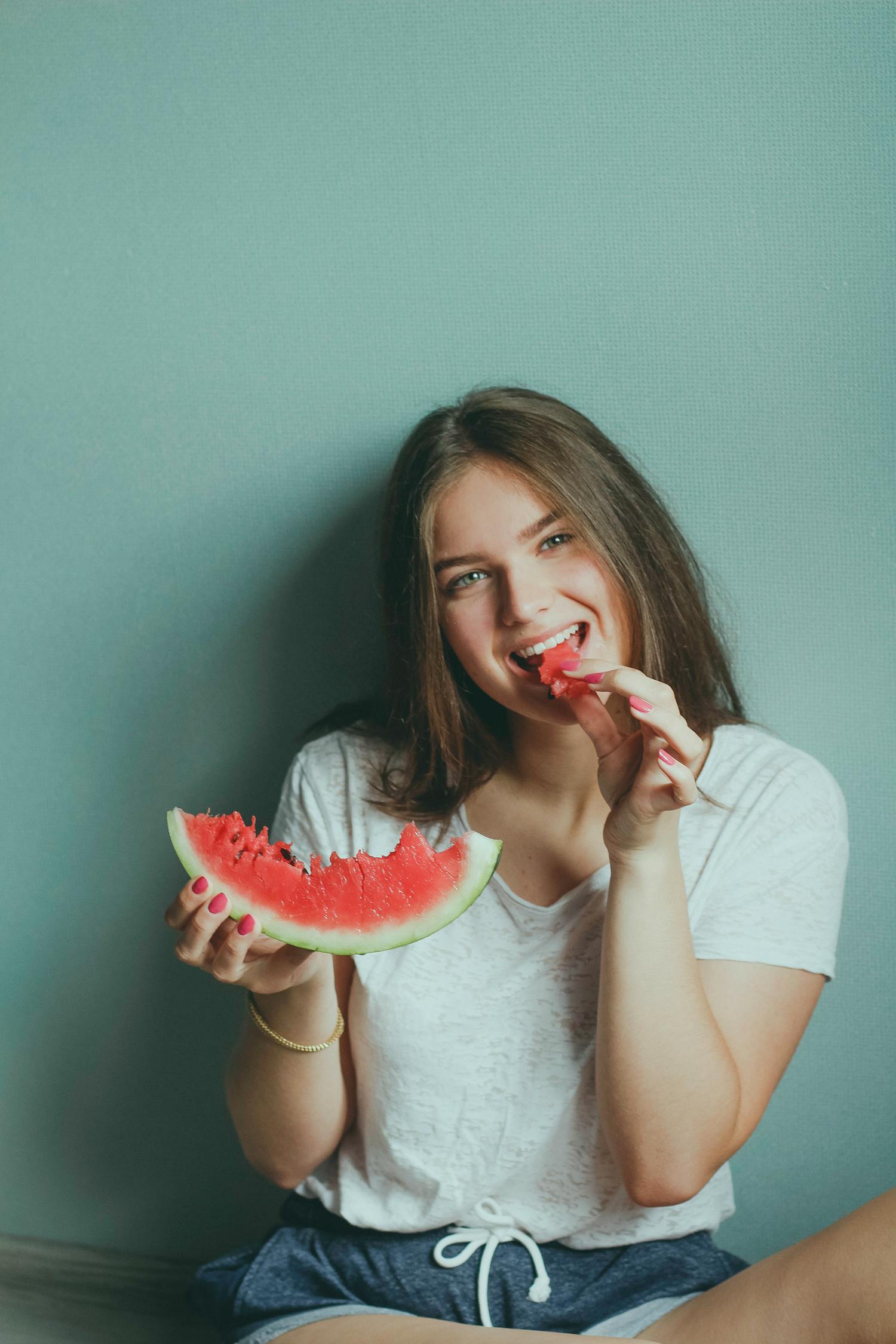 林心如雜志新寫(xiě)真曝光，優(yōu)雅魅力與時(shí)光共舞的魅力瞬間