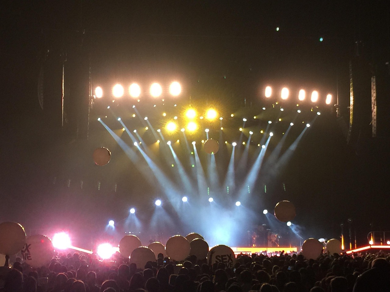 最新潮流舞蹈秀，引領舞動時尚的風向標