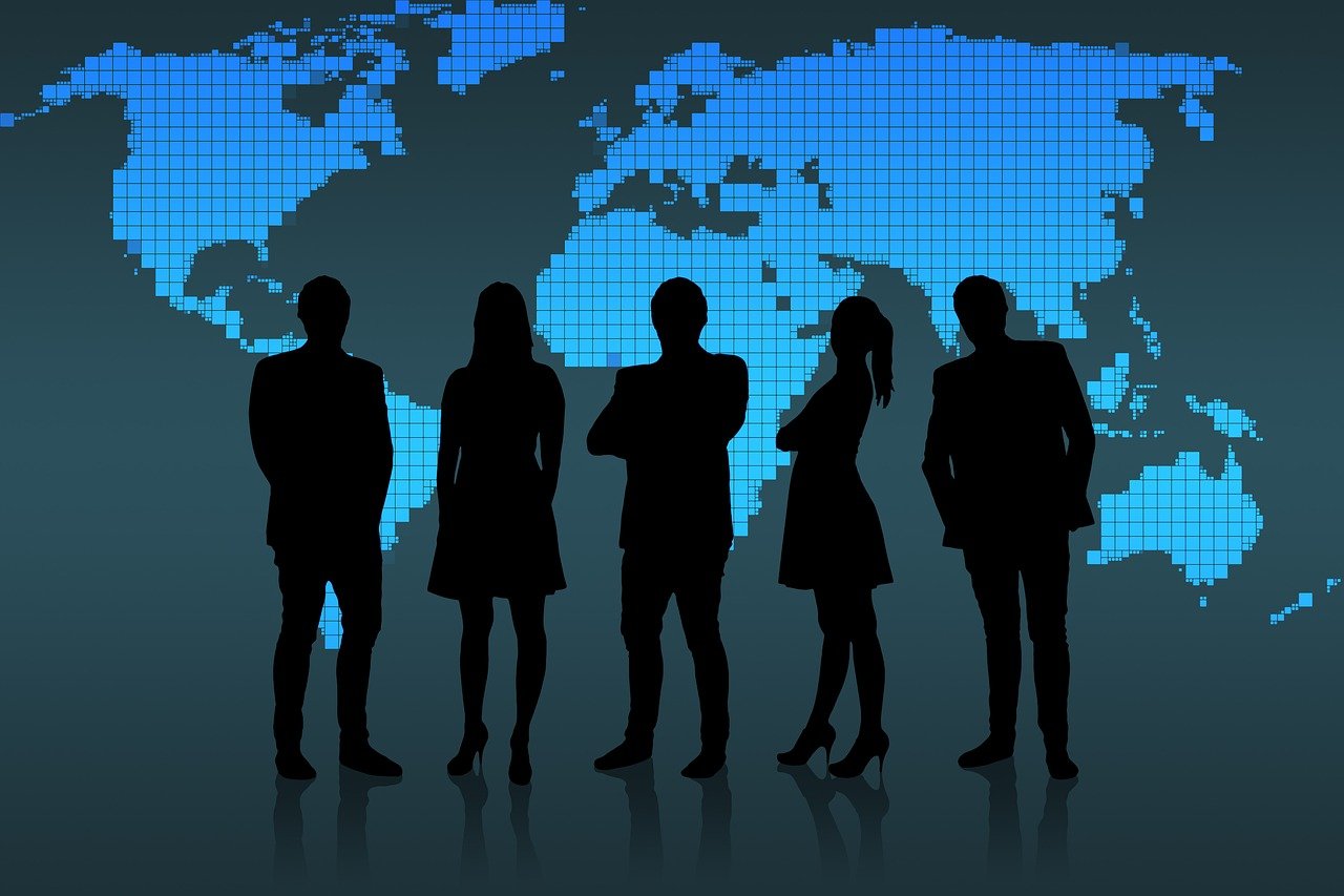 明星宣傳海報，藝術(shù)與商業(yè)的璀璨交融