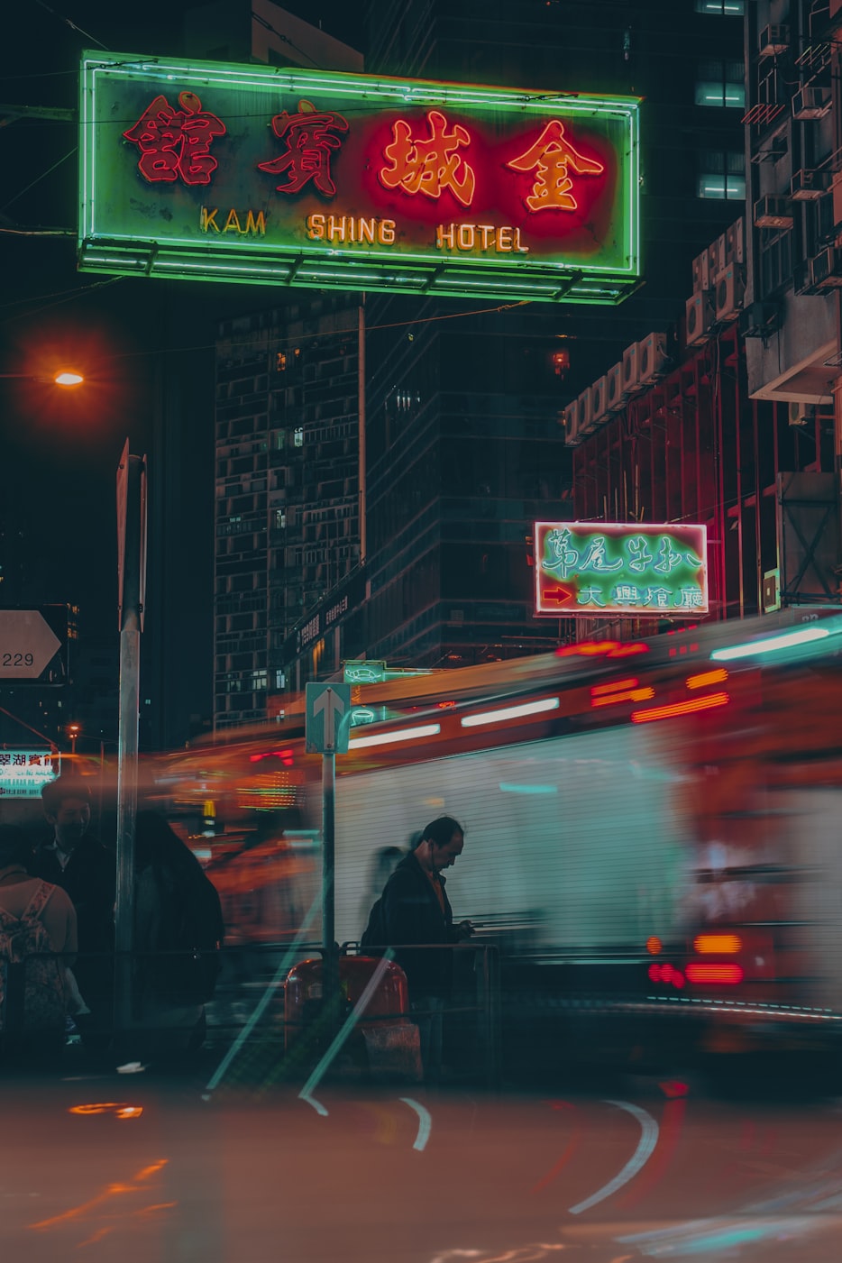 最新香港電視劇展現(xiàn)都市情感魅力與深度