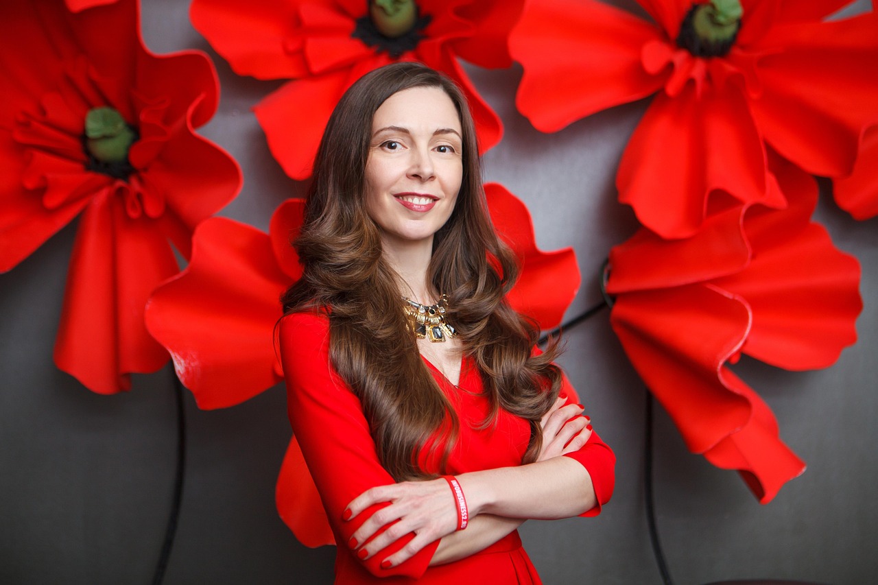 流行文化與虛擬世界的浪漫聯(lián)姻，結(jié)婚動漫頭像的時尚魅力