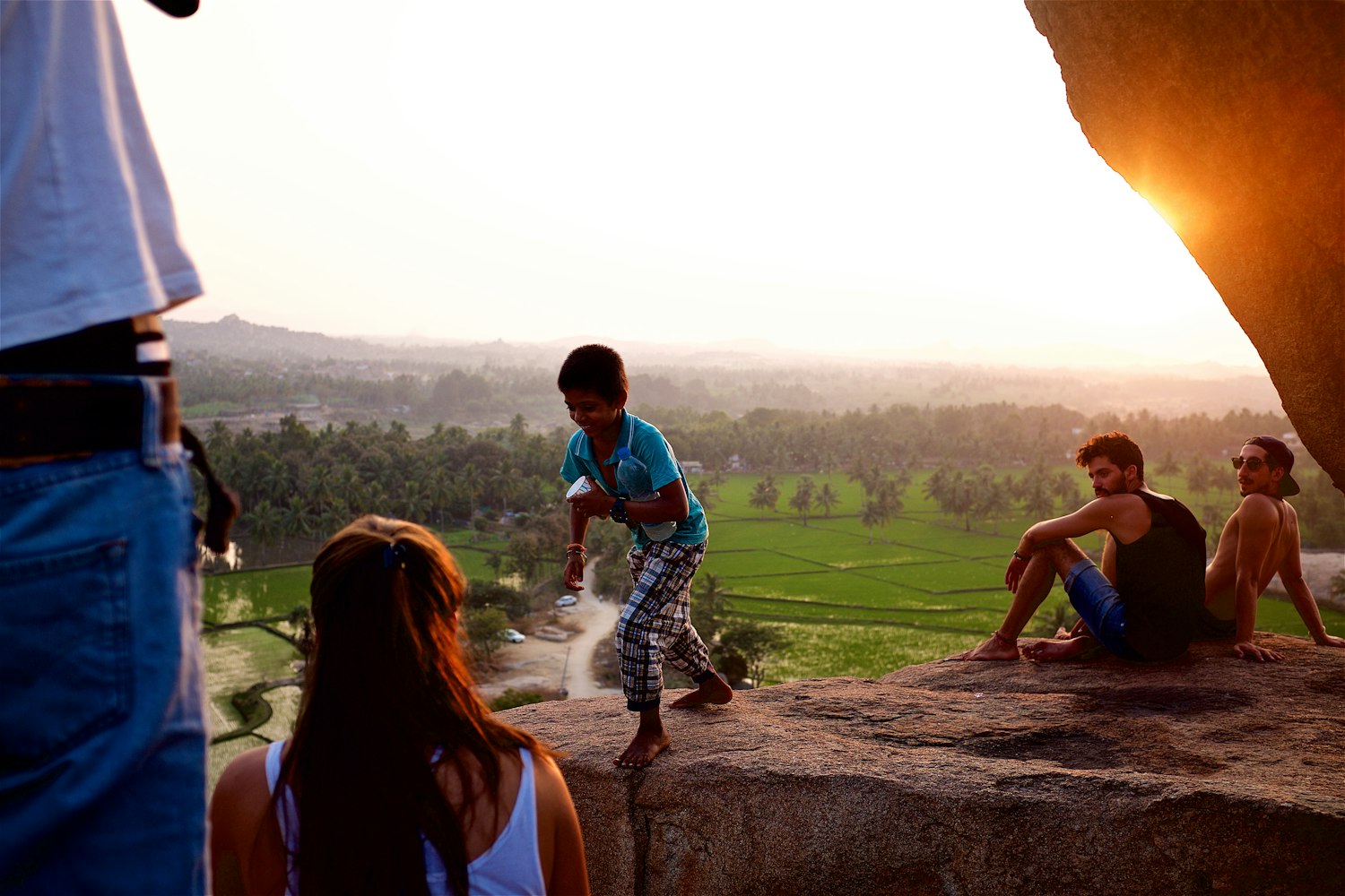 電視劇殺青幕后，探尋創(chuàng)作之路的艱辛與喜悅